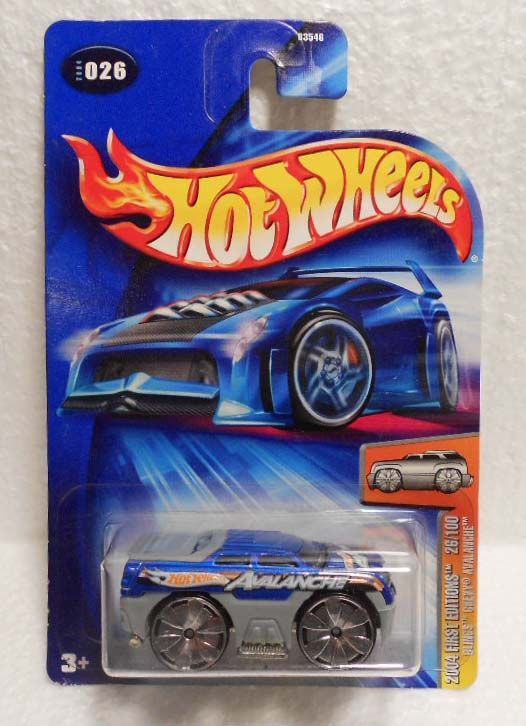 Hot Wheels 2004 26 First Ed Blings Chevy Avalanche Mint on Card