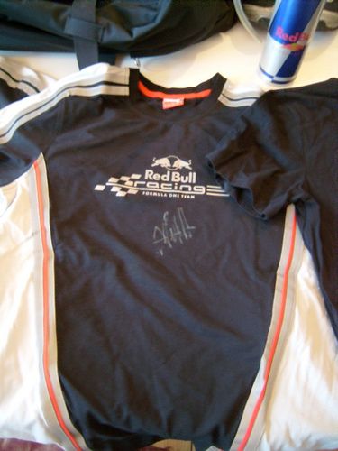 REDBULL Vettel Cap Schuhe Tshirt Autogramm ORIGINAL NEU